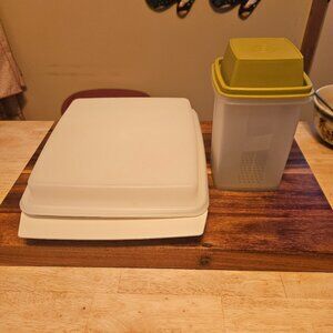 2 vintage tuppeware pieces egg holder carrier and pickle holder great condition